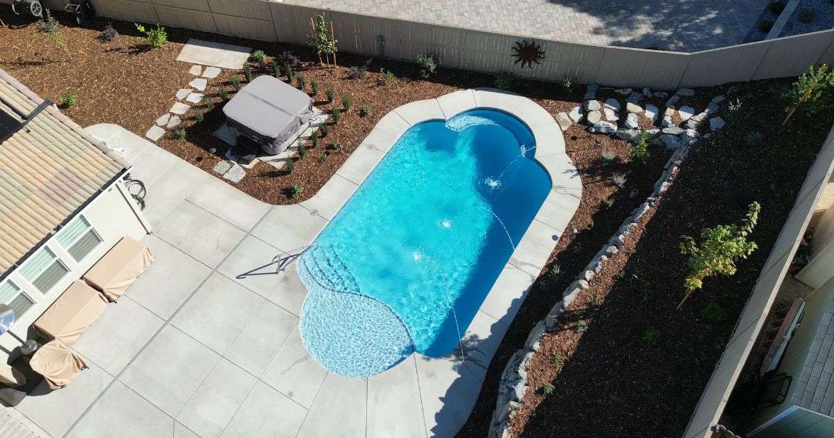 Curved and Oval Swimming Pools – Pool Shape Curved and Oval Swimming Pools - Pool Shape