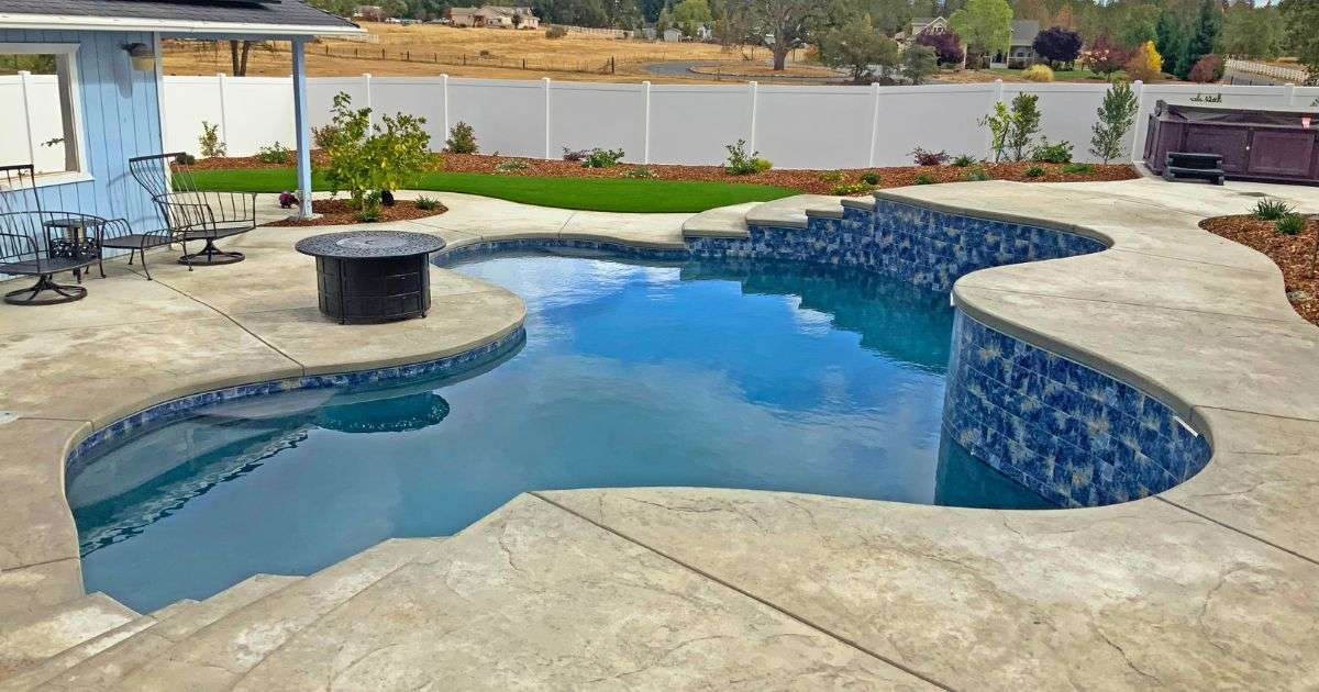 Freeform Swimming Pool – Pool Shape Freeform Swimming Pool - Pool Shape